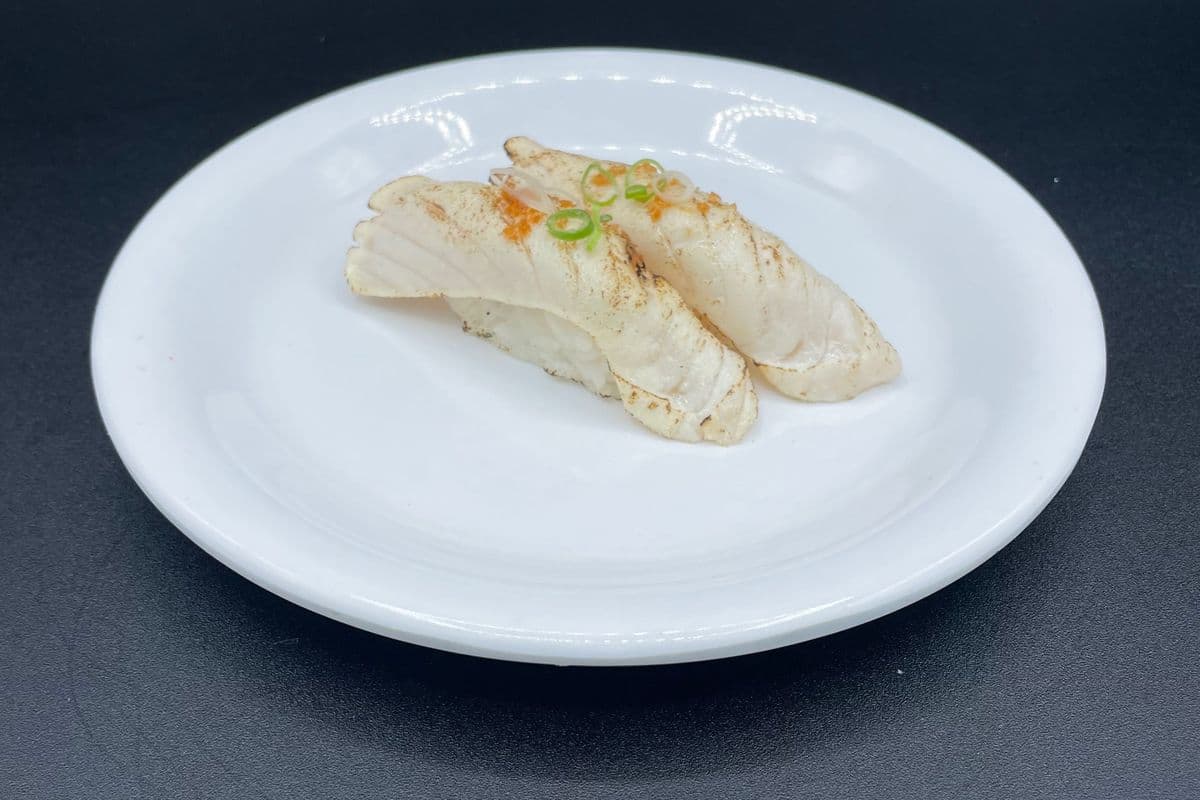 115 Torch White Tuna Sushi (2 pcs)