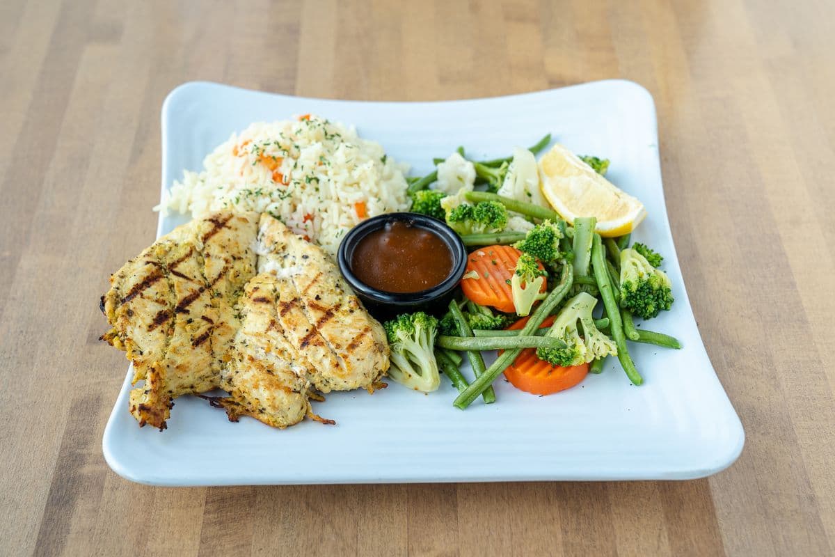 Filet de poulet grillé / Grilled Chicken Fillet