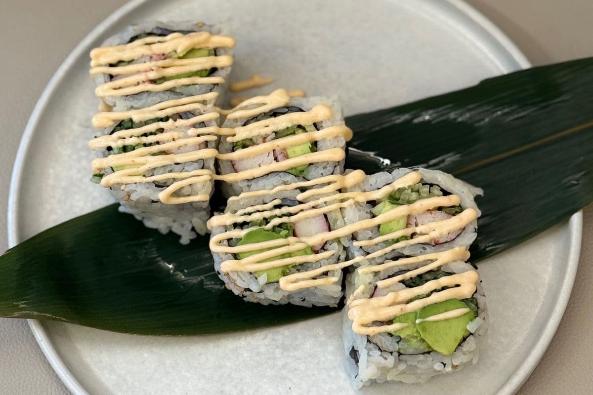 Spicy California Roll (6 pcs)