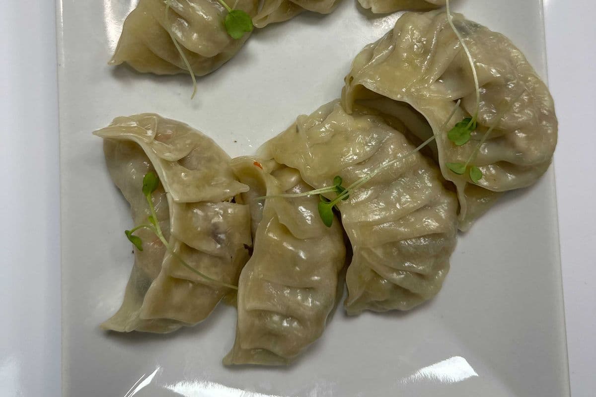 Steam Veg. Momos (8pcs)