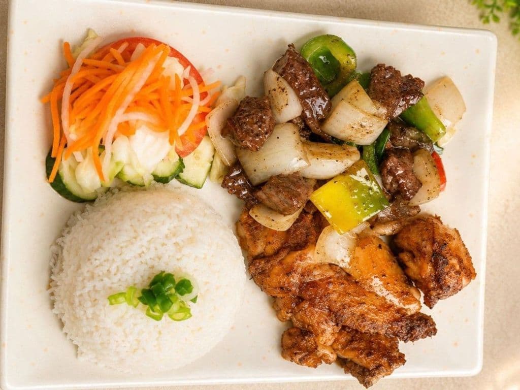 522A. Grilled Chicken and Steak Cubes on Rice