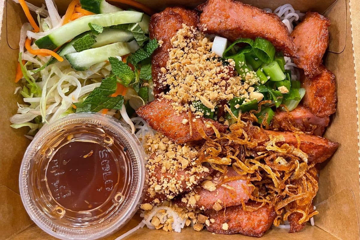18. Grilled Meat Ball Vermicelli