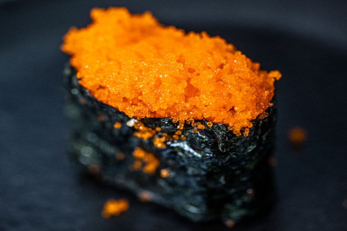 032. Tobiko Sushi