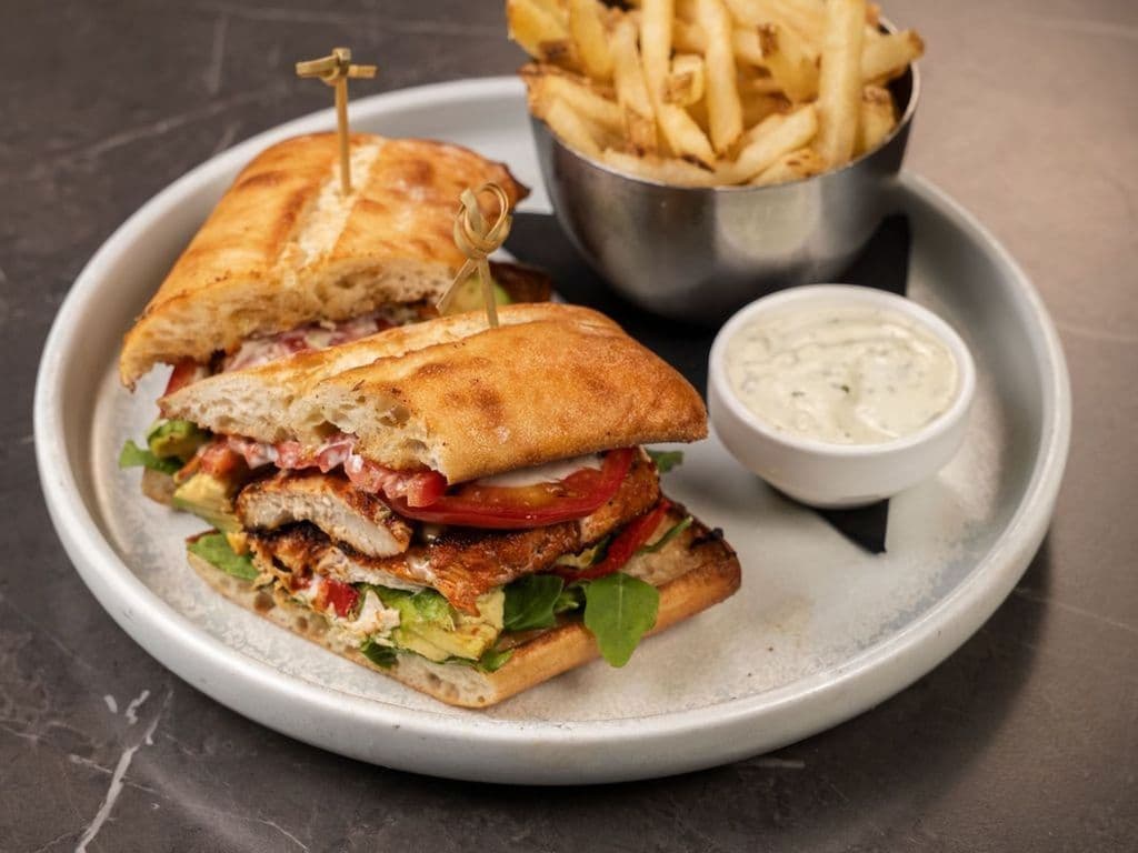 Harissa Chicken Club