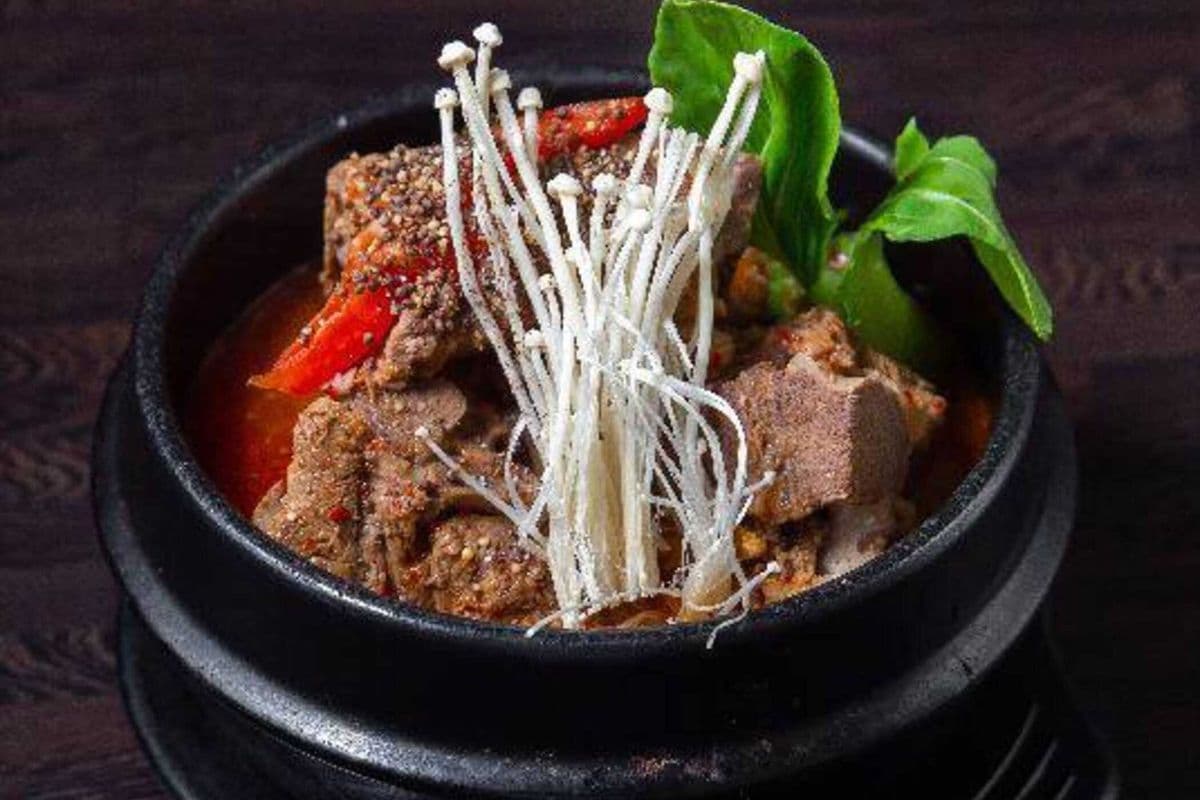 T01 Pork Bone Soup Gamjatang