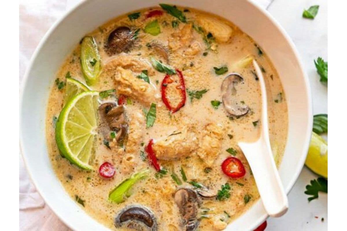 Coconut Chicken Soup 椰香咖喱汤