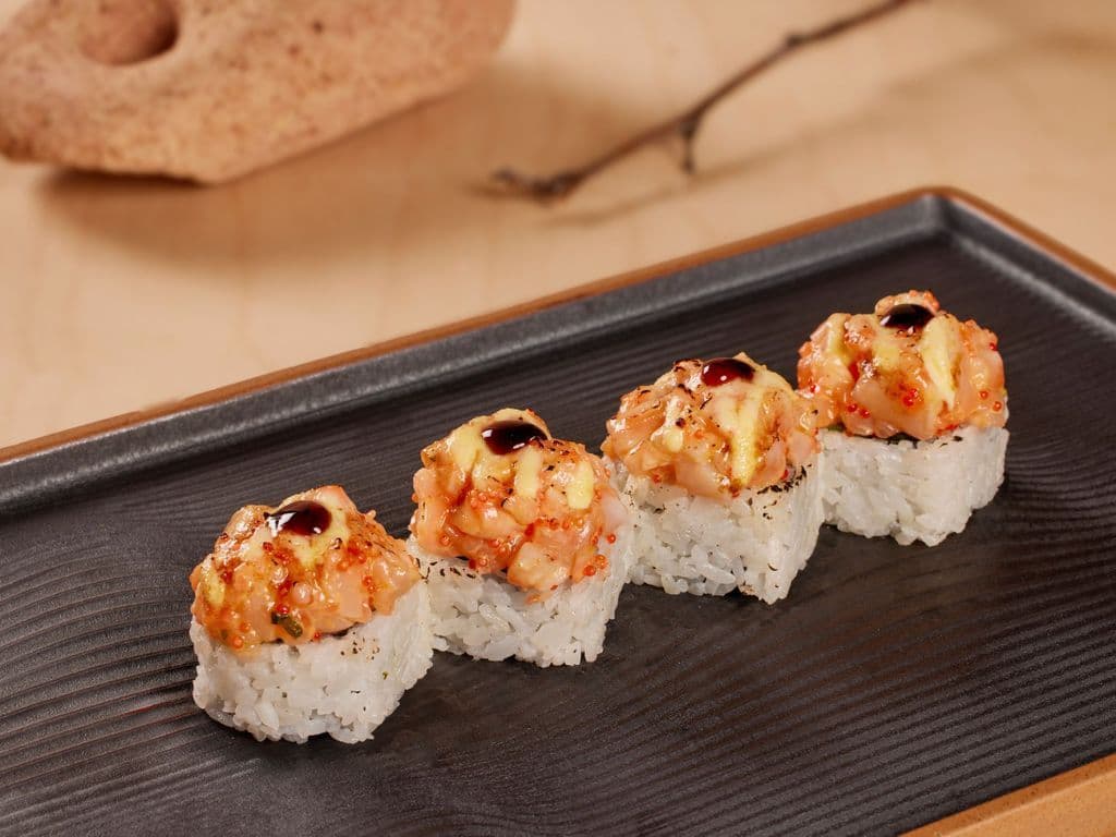 Torched Spicy Scallop Roll(8pc