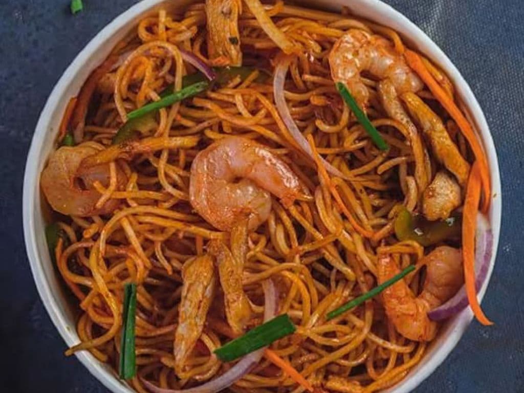 Schezwan Hakka Noodles