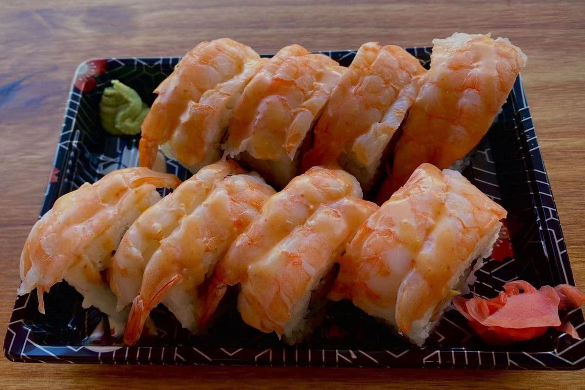 8. Shrimp Roll (8pcs)