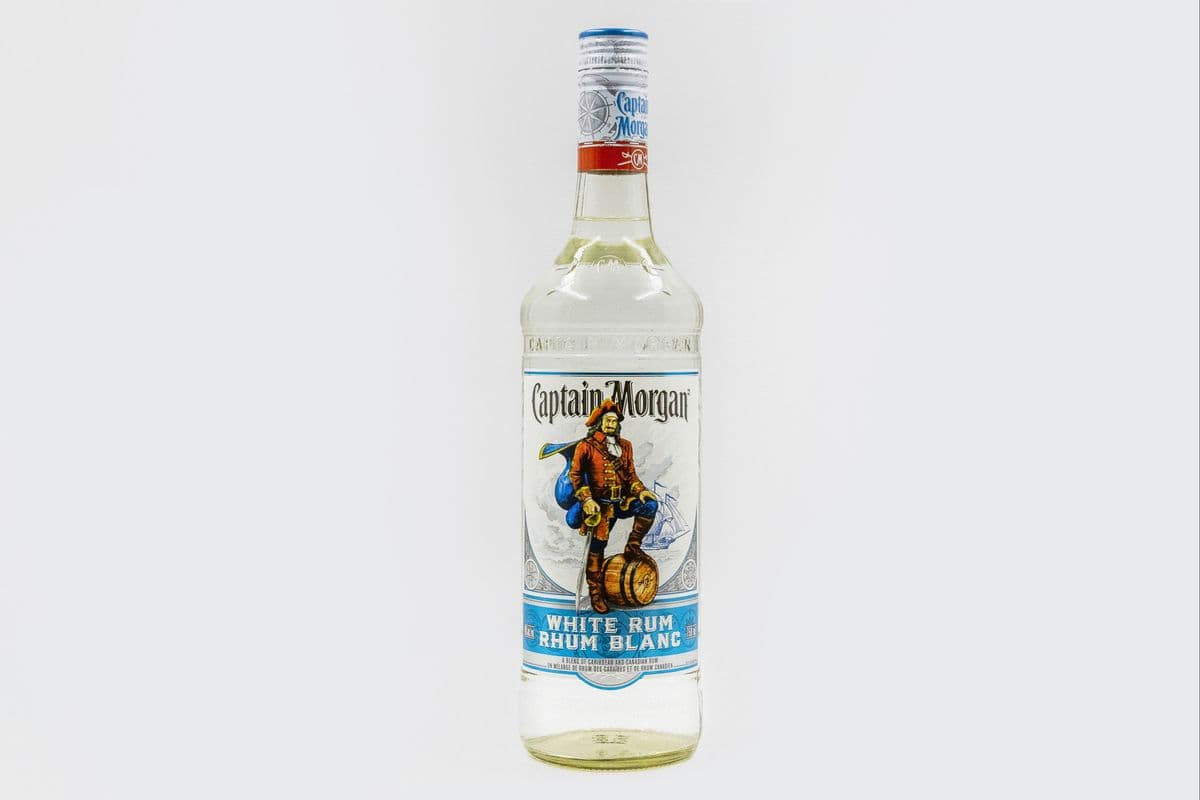 Captain Morgan White Rum (750ML) (1 x 750 ml)