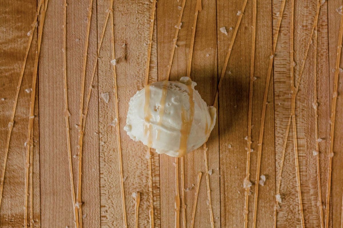Salted Caramel Ribbon (GF) Pint (500 mL)