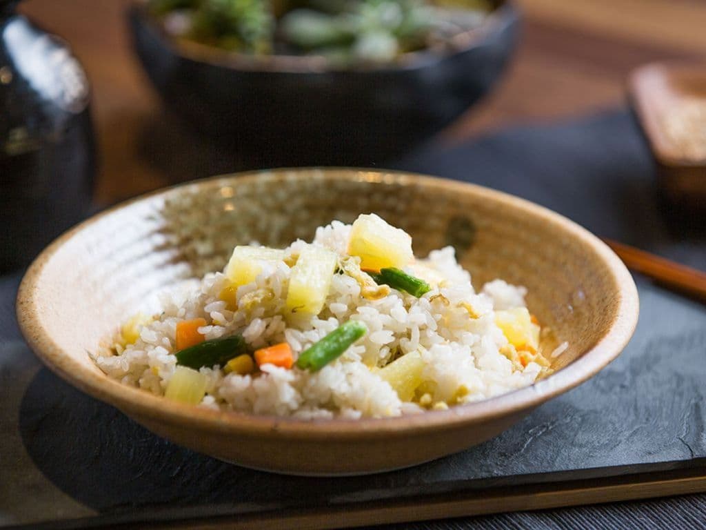 I01 Pineapple Fried Rice