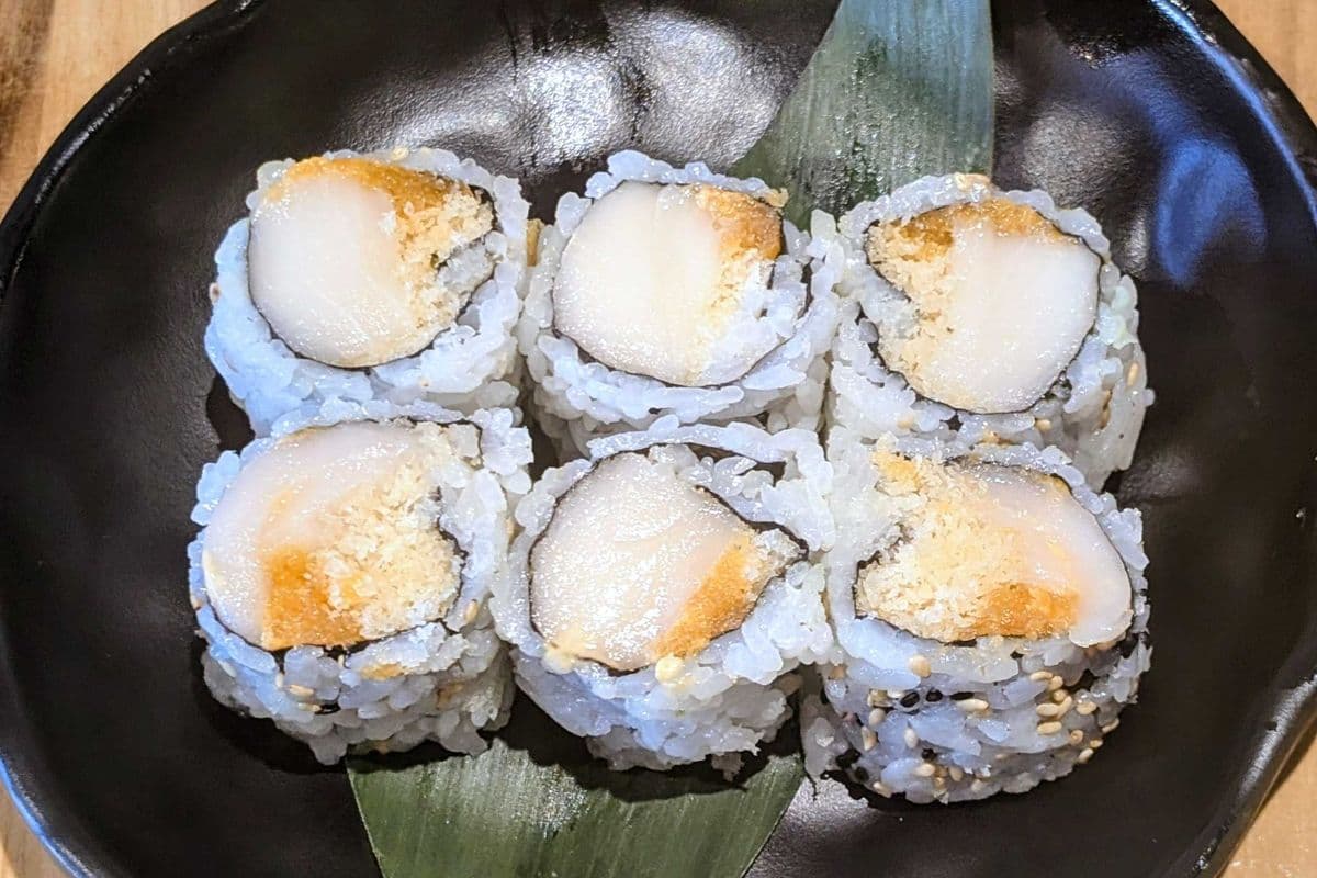 76. Spicy Butterfish Maki Roll