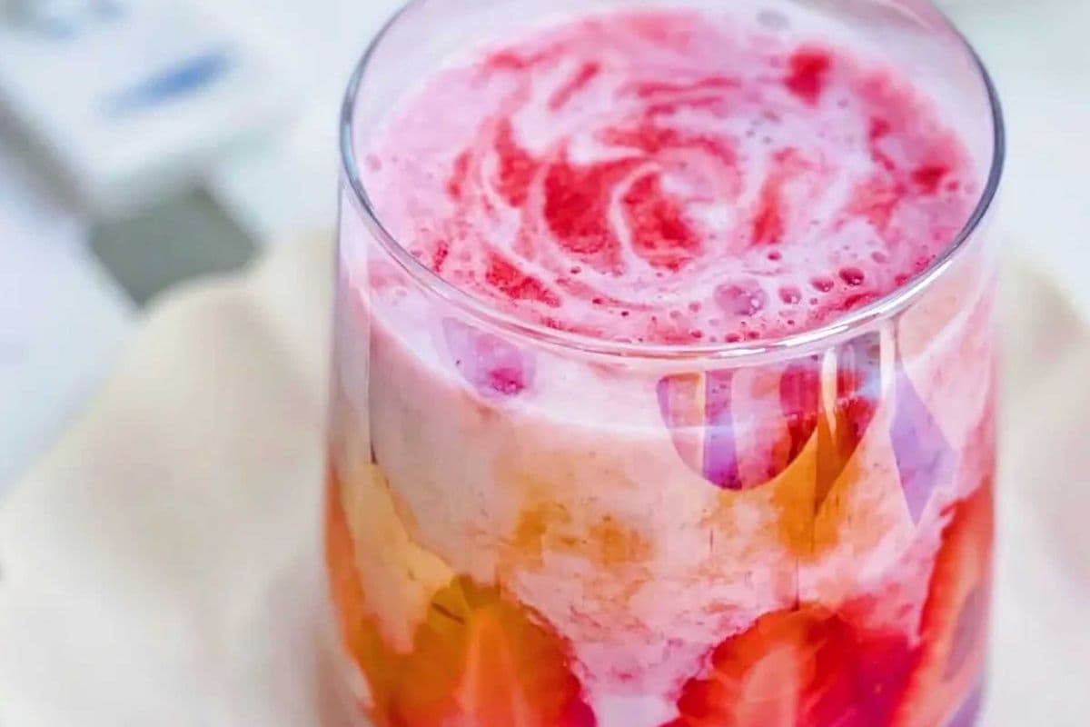 Strawberry Crush Milk (700ml)