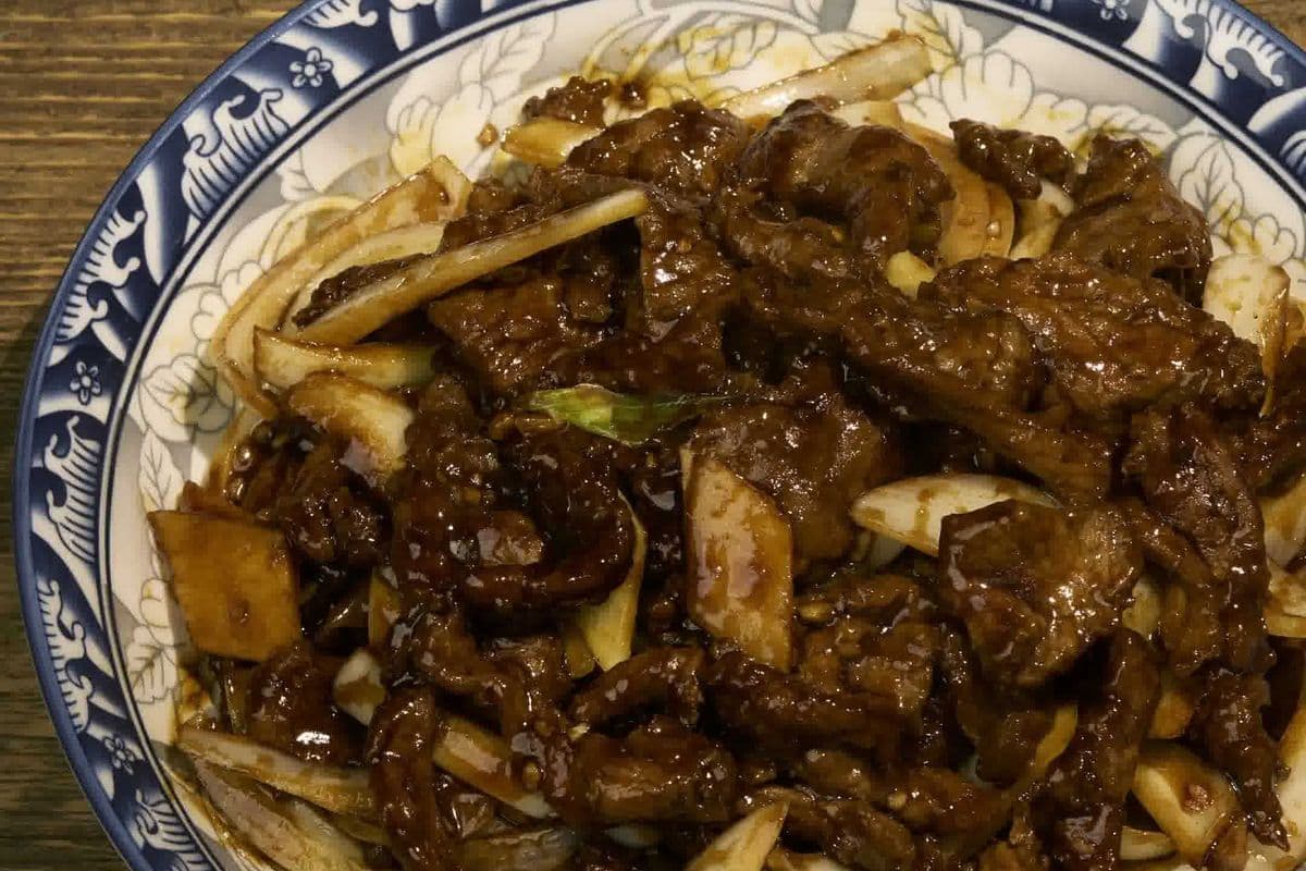 Beef with Garlic and Oyster Sauce