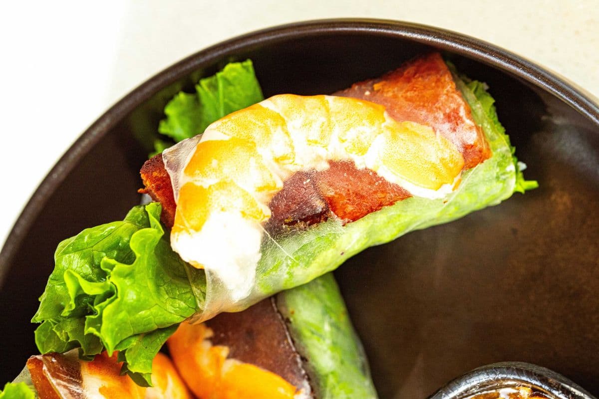 A2. Fresh Roll (2 pcs)