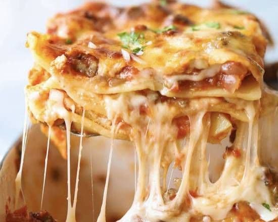 Traditional Italian Lasagna