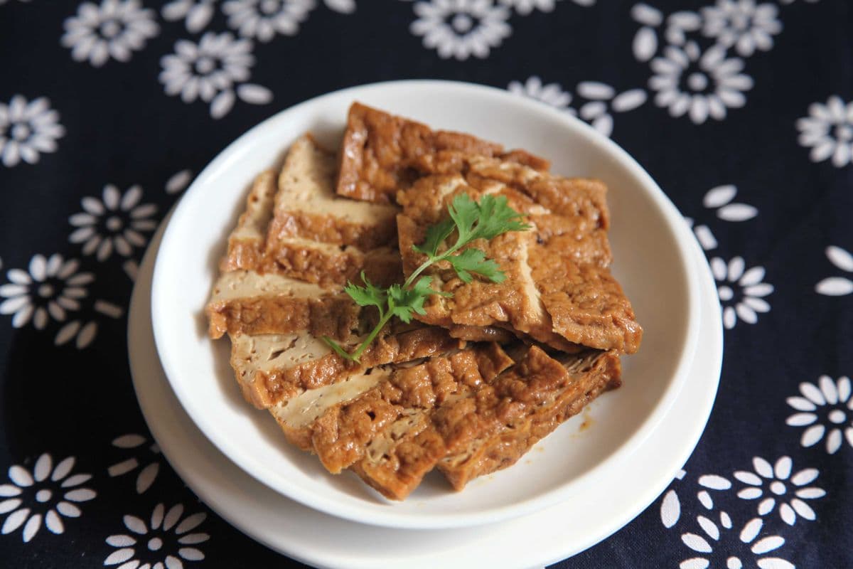 Y10. Stewed Tofu ( L )