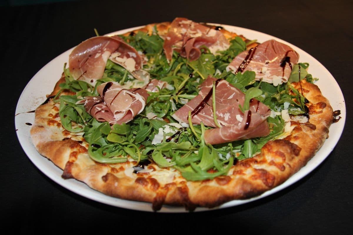 Pizza Prosciutto & Roquettes / Prosciutto Pizza & Rockets