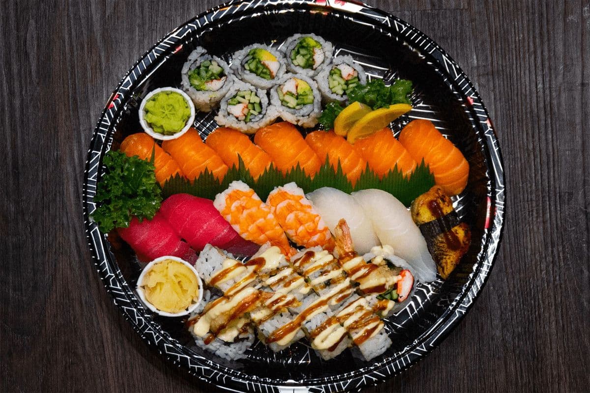 PT07. Chef's Choice Sushi and Roll (28 pcs)