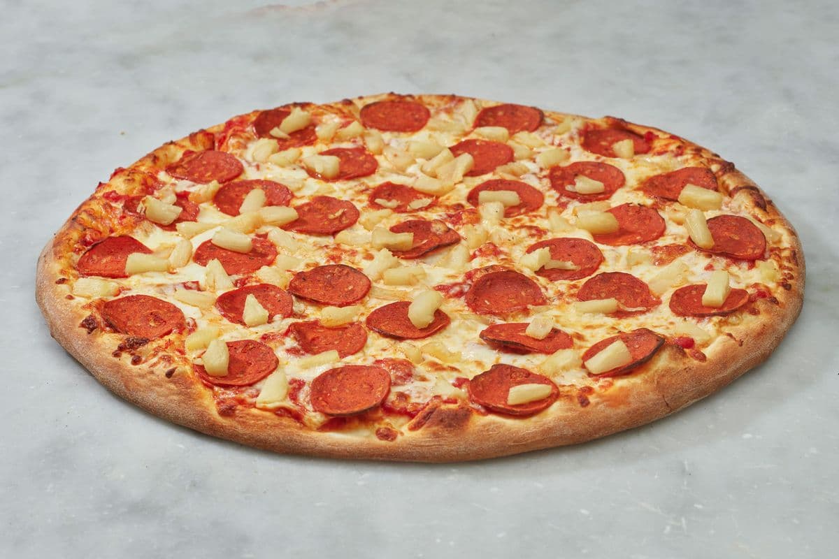 Jumbo Aloha Plant Pizza