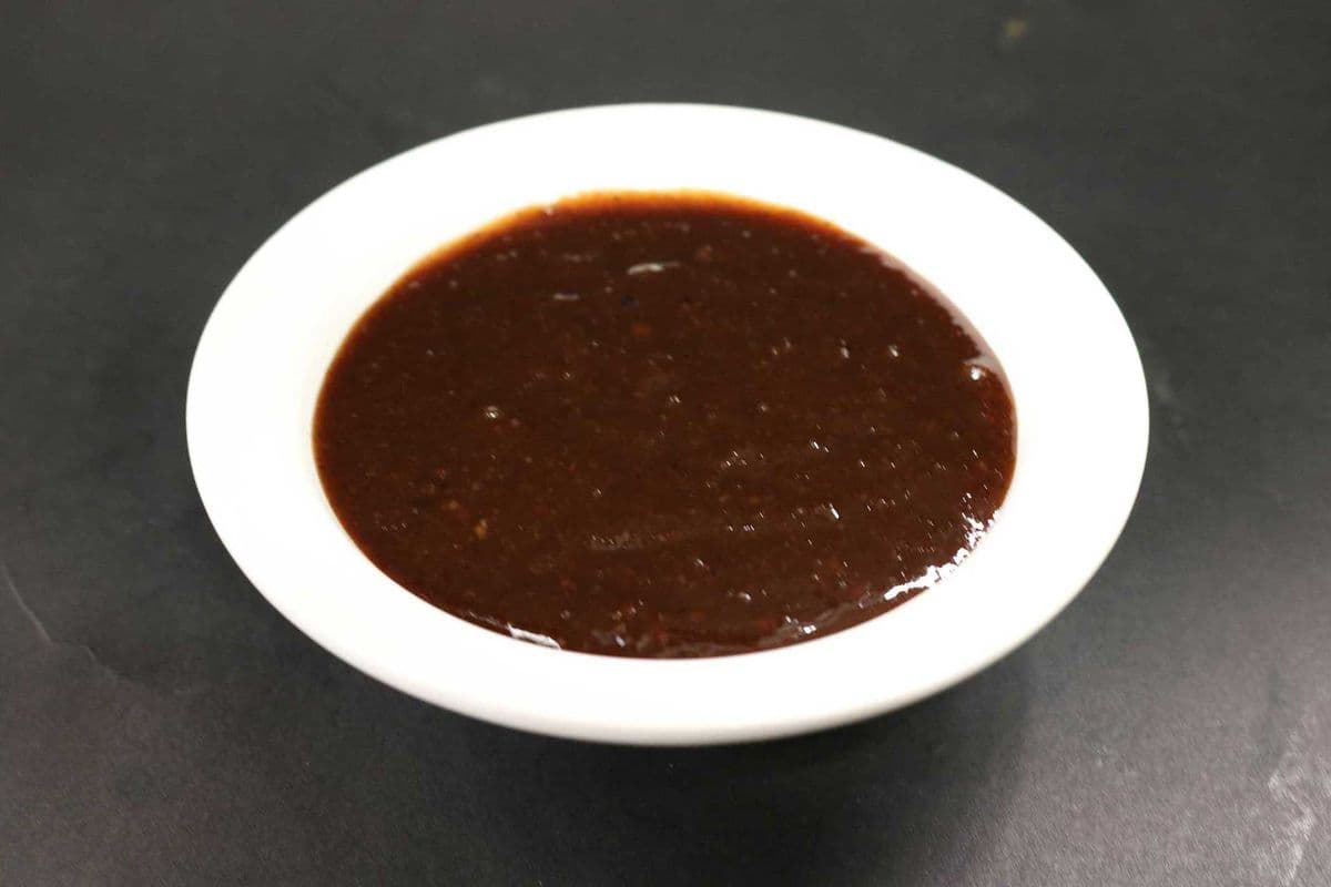 Tamarind and dates chutney