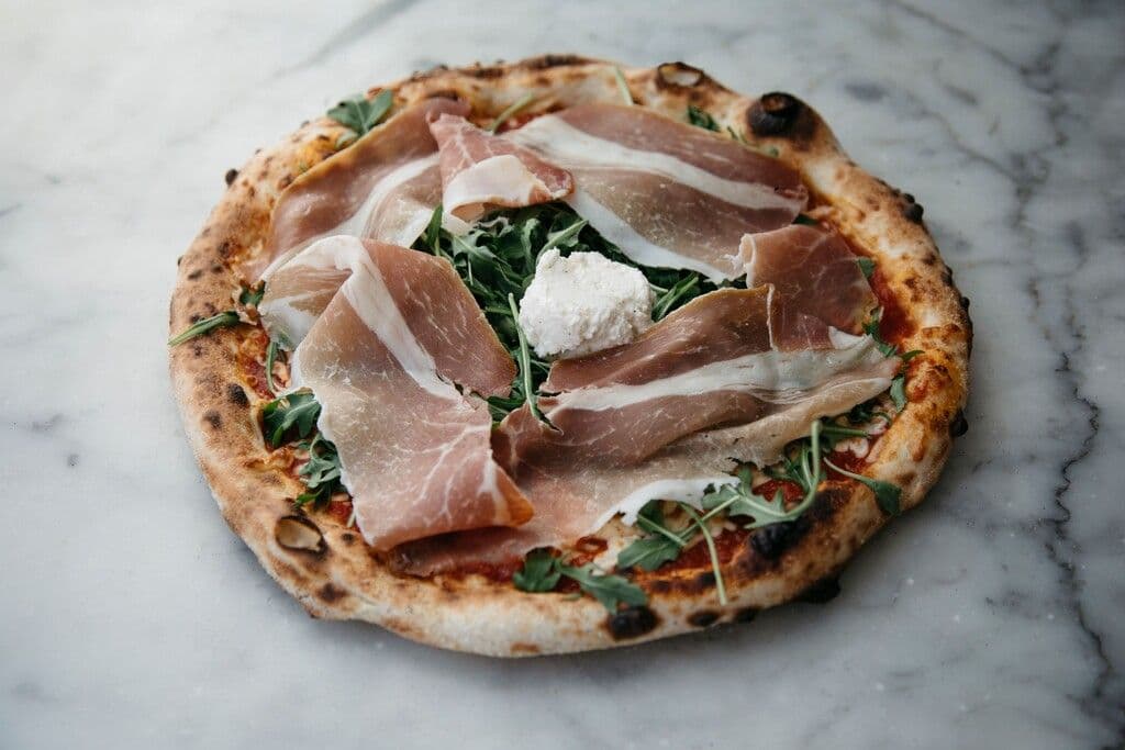 Pizza prosciutto / Prosciutto Pizza