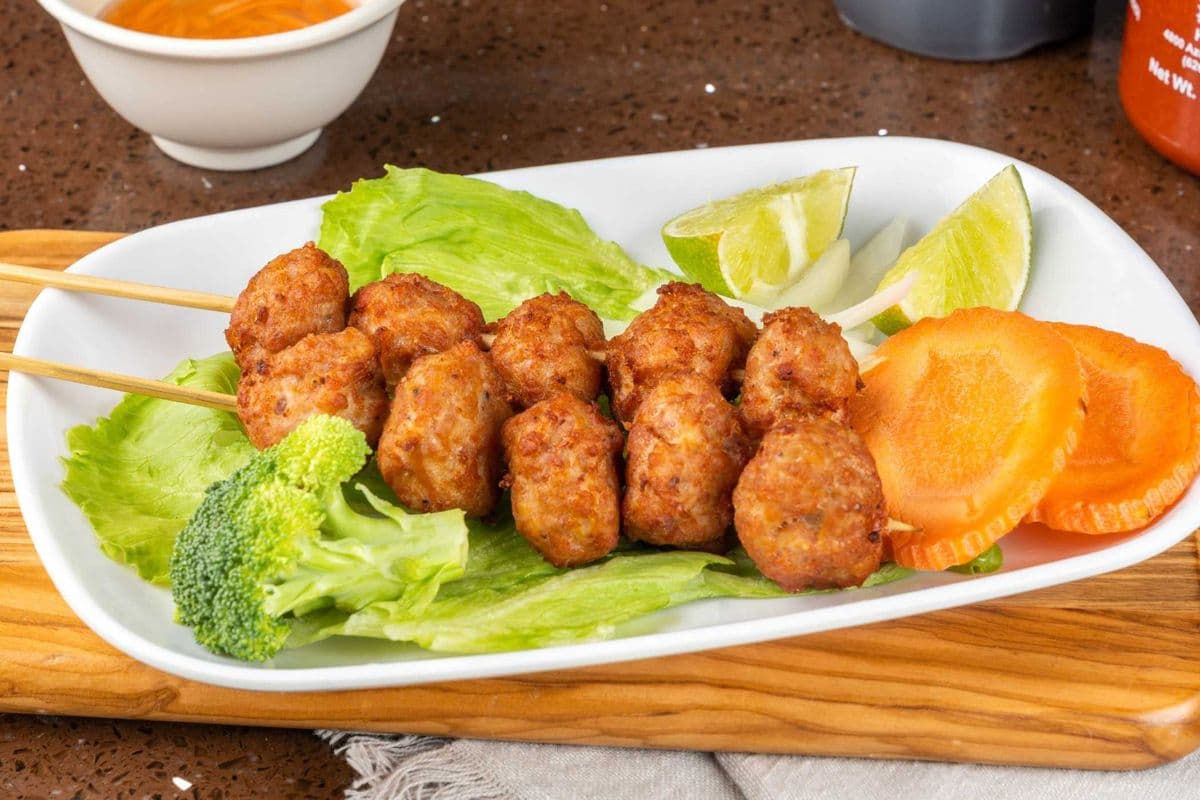 607. Meatballs - Nem Nuong (2 pcs)