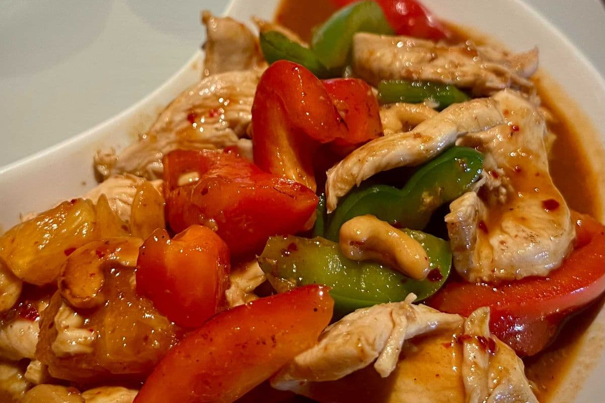 C1. Cashew Nut Chicken - Kai Himmaparn