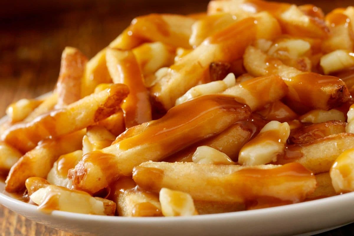 Classic Poutine ( Medium )