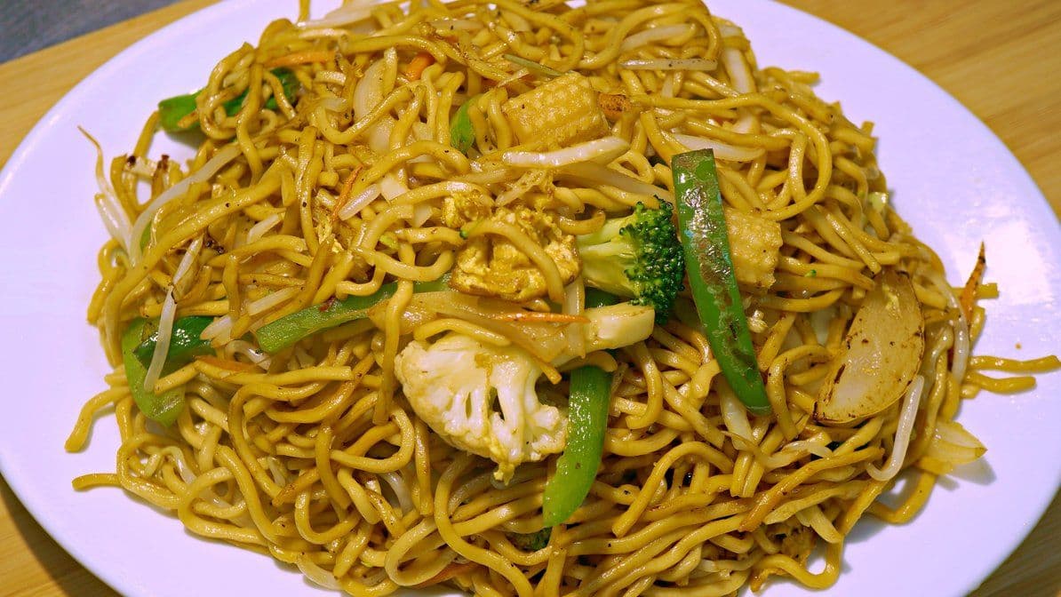 25. Hakka Chicken Chow-Mein