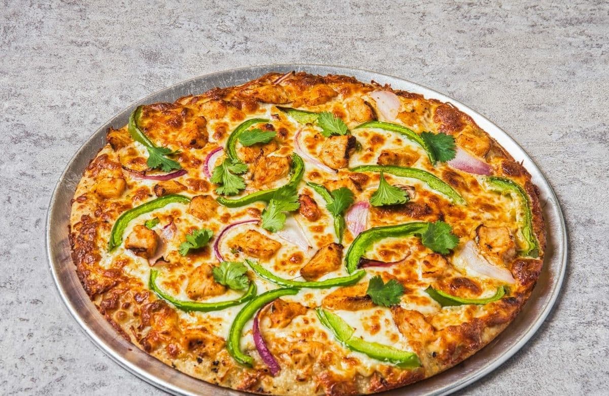 18" Tandoori Chicken Pizza