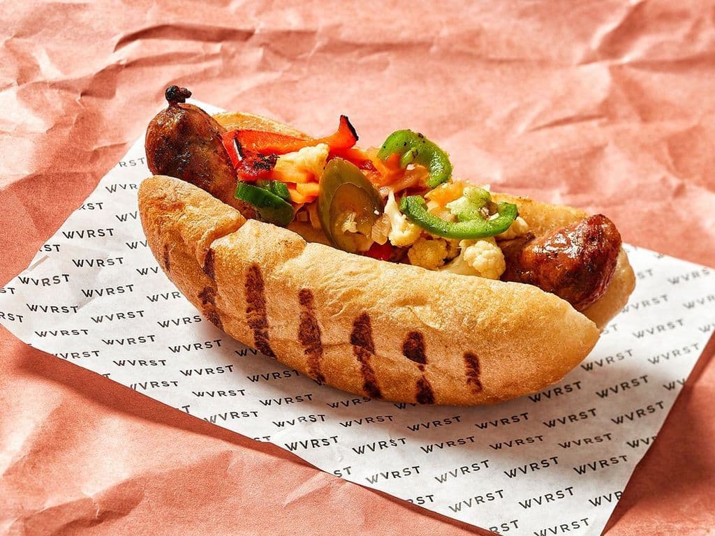 CHORIZO ON A BUN
