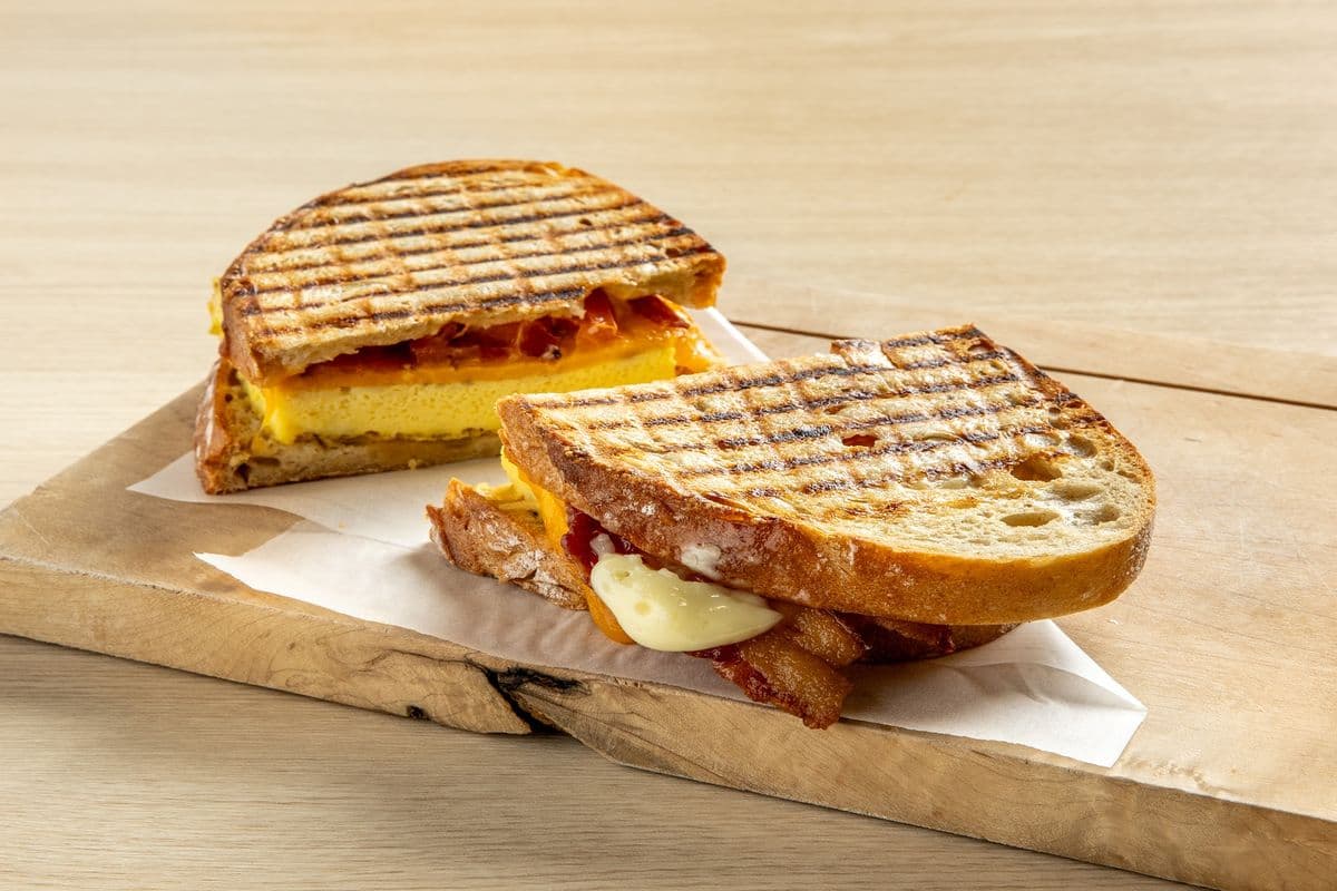 BREAKFAST SANDWICH