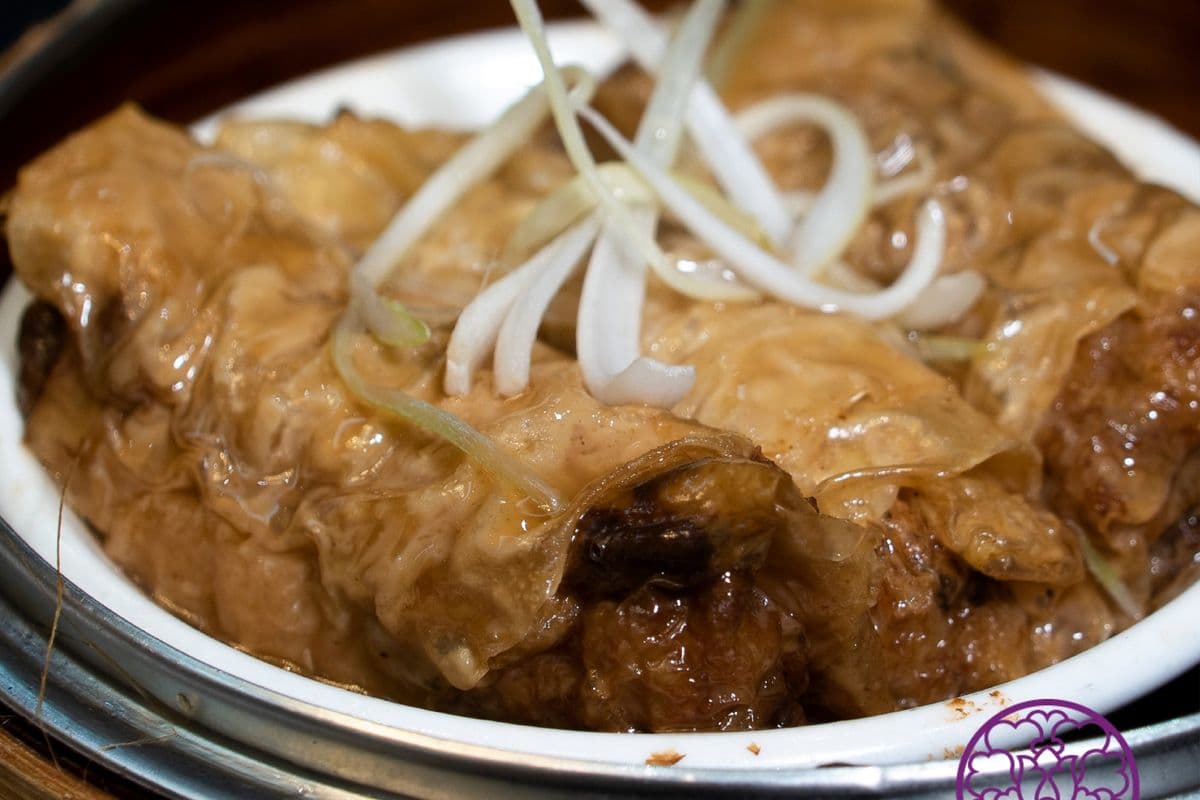 A18. Steamed Morel and Bean Curd Stick Roll - 羊肚菌鮑汁鮮竹卷