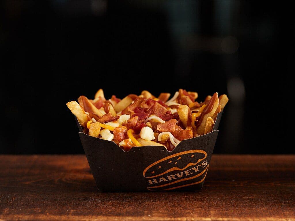 Regular Bacon Double Cheese Poutine
