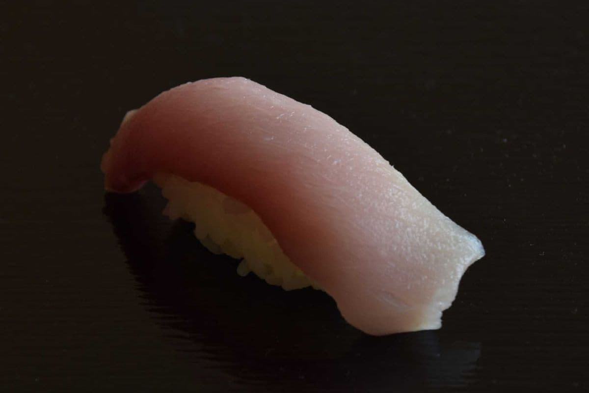 Hamachi Nigiri