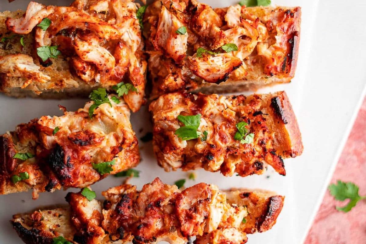 Tandoori Chicken Garlic Bread