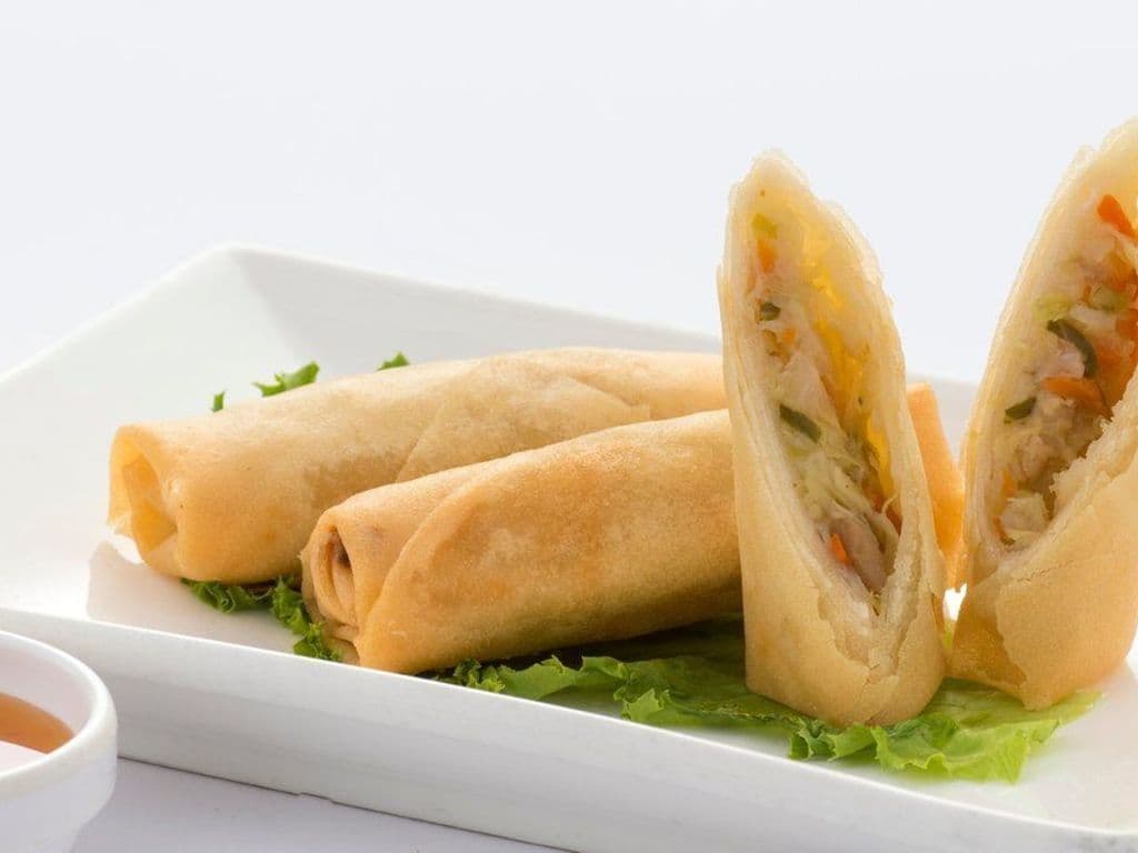D11. Deep-Fried Vegetable Spring Roll (4 Pcs)