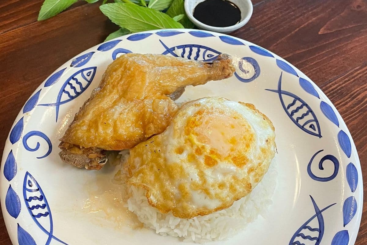 H3 - Deep-Fried Chicken Leg and Egg with Rice 生炸雞腿煎蛋飯