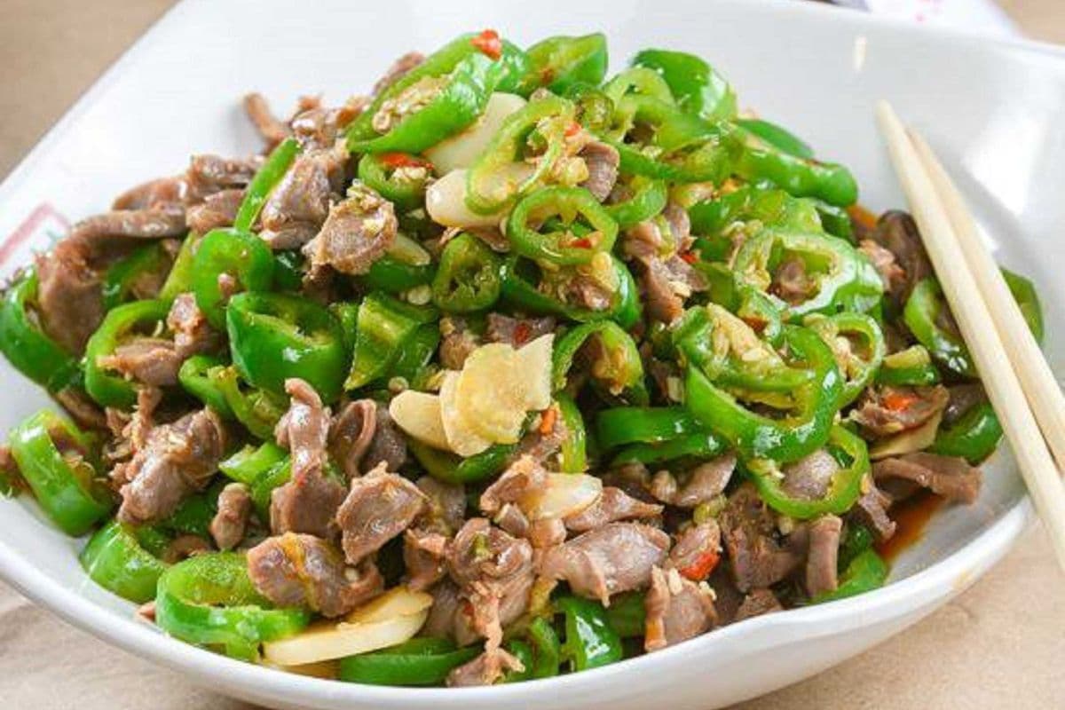 Stir Fried Chicken Gizzards with Green Pepper 口口脆鸡胗