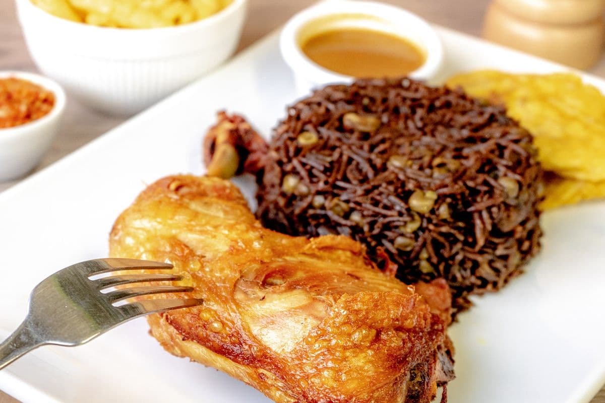Plat poulet frit / Fried Chicken Dish