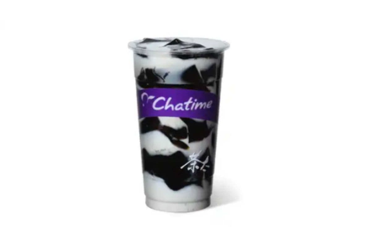 Grass Jelly with Fresh Milk