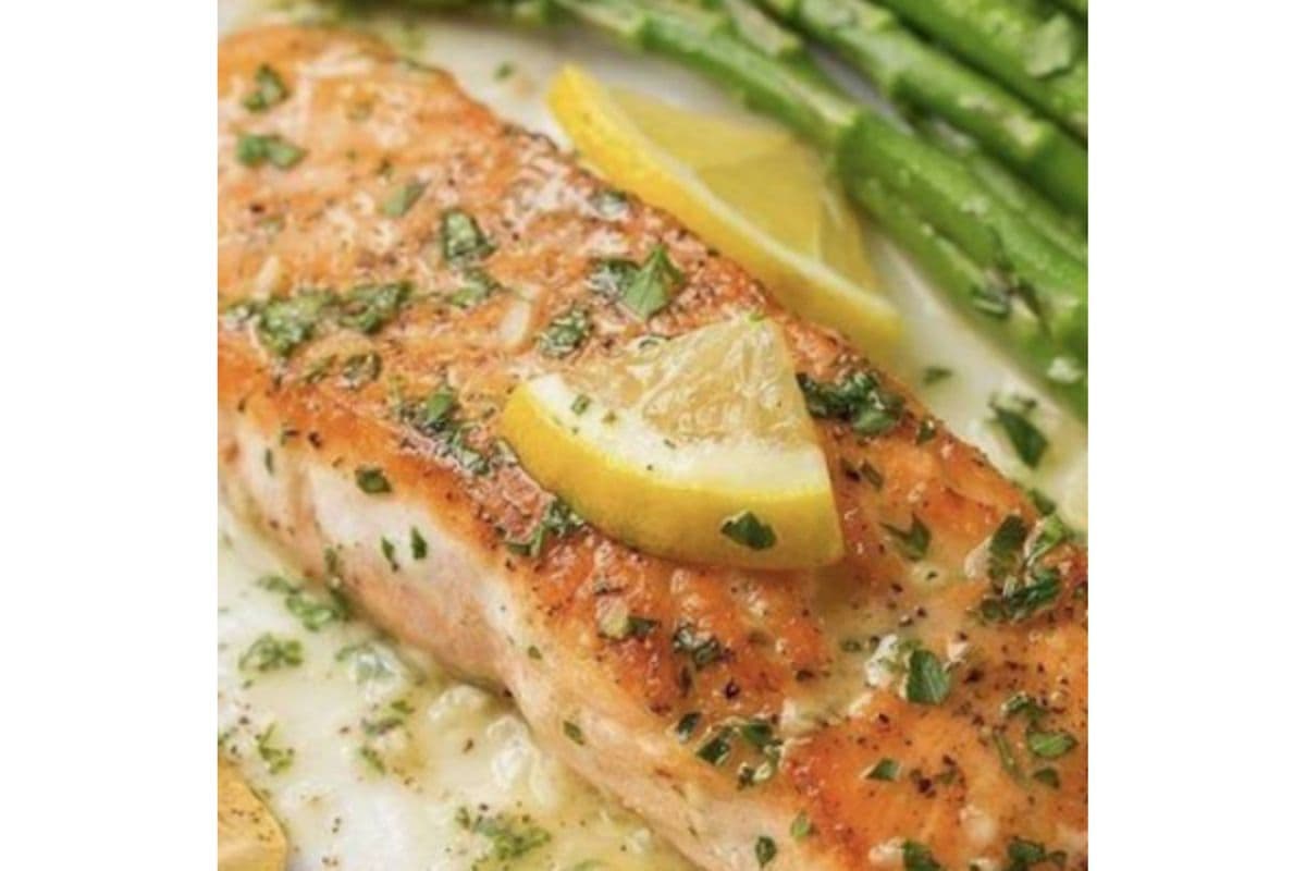 Grilled Salmon Plate (6 oz)
