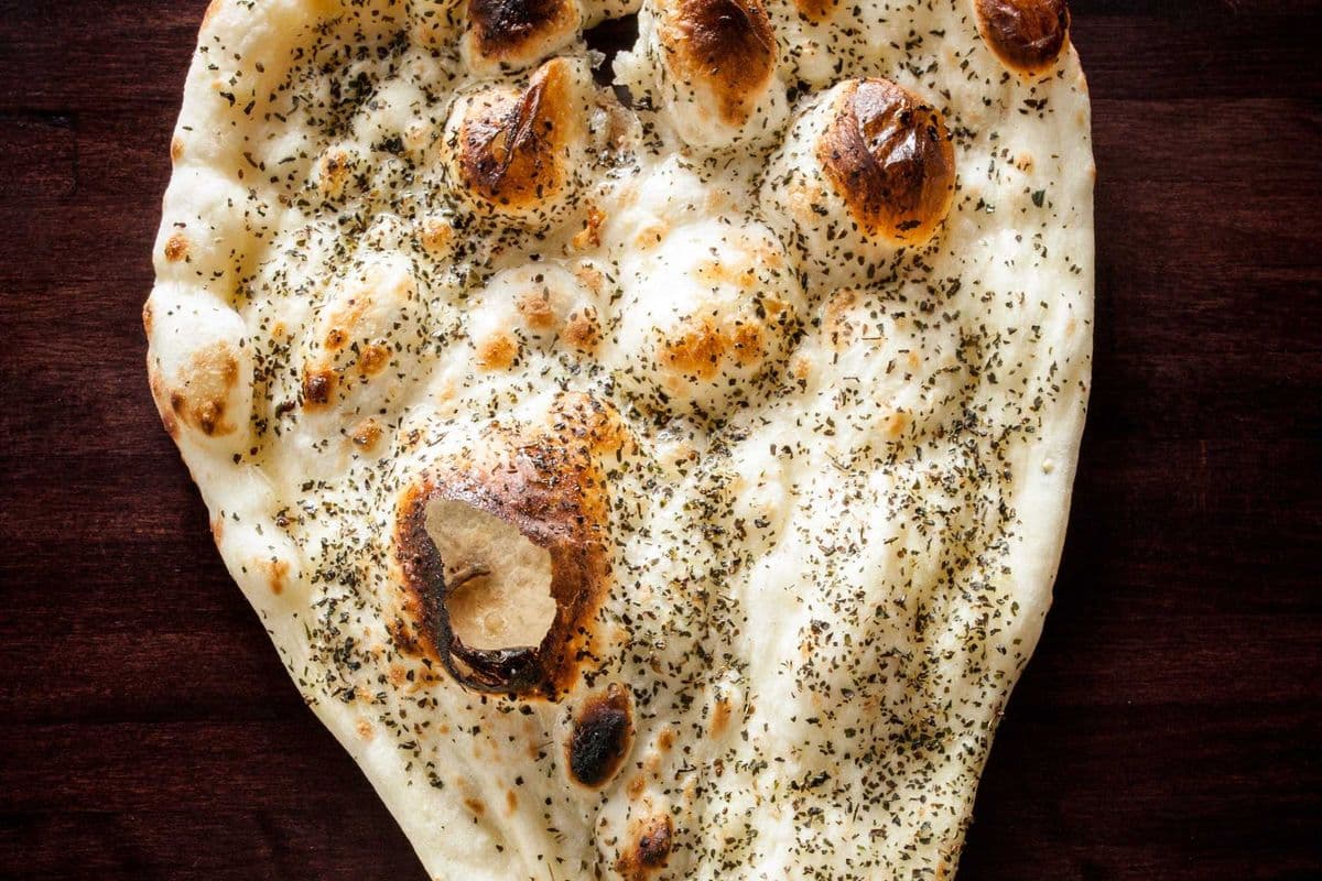 Basil Naan (1 pc)