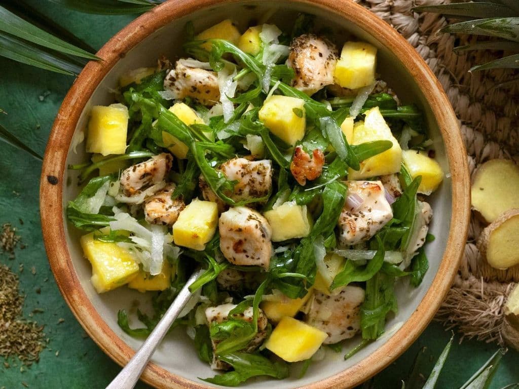 SALADE POULET ET ANANAS / CHICKEN & PINEAPPLE SALAD