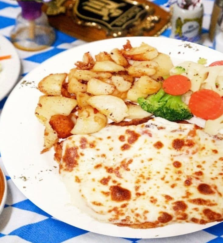 St. Josef Schnitzel