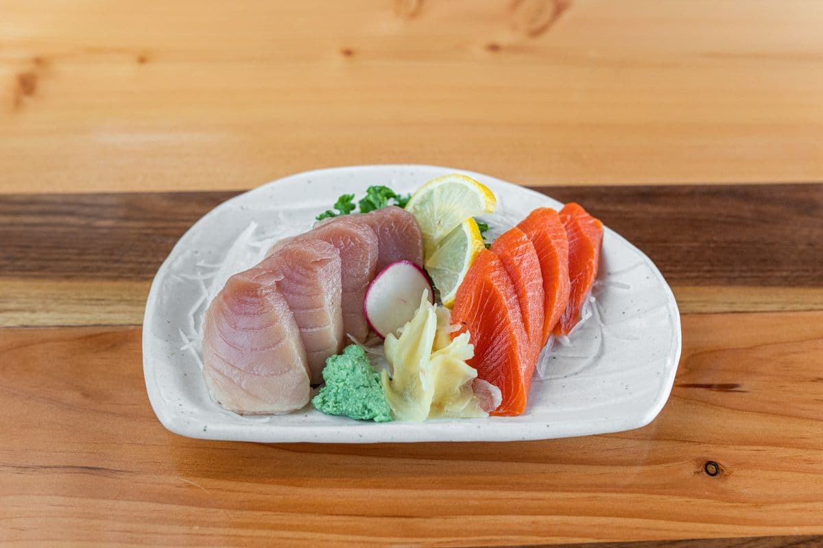 Tuna Salmon Sashimi (8 pcs)