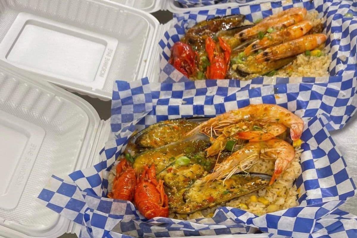 Nicky's Seafood Combo
