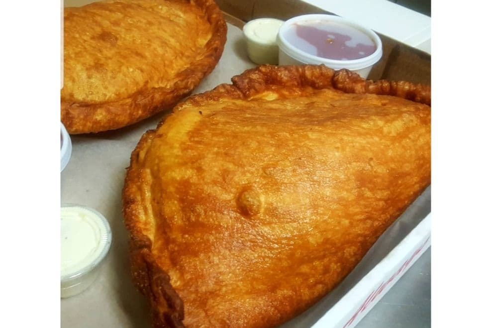 Large Four-Topping Panzerotti 12 Wings 2 Pops